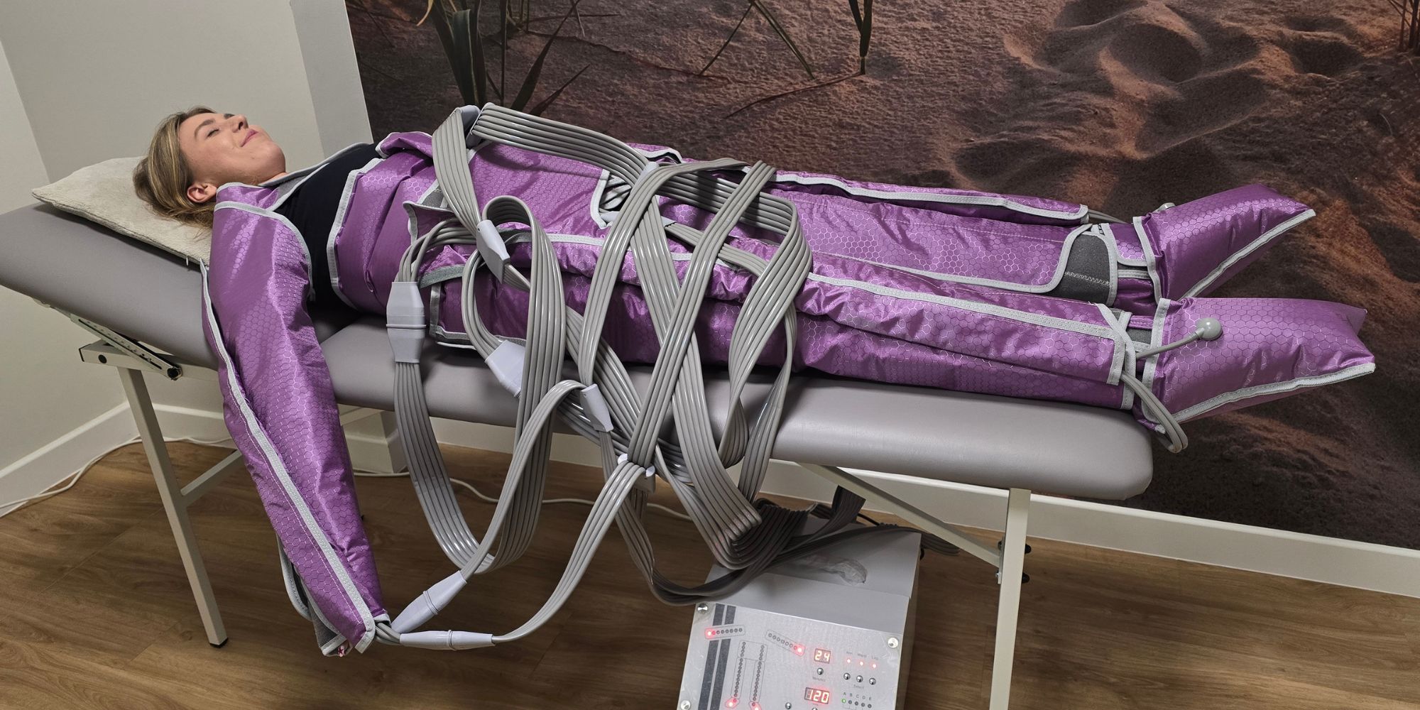 Lekkie nogi, lepsza regeneracja - wypróbuj 44-komorową presoterapię w SPINETIC